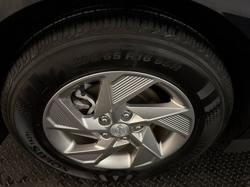 Used 2025 Hyundai Sonata SE image 16