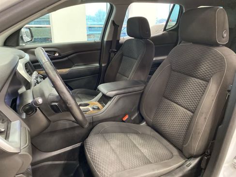 Used 2019 GMC Acadia SLE w/ LPO, Floor Liner Package image 11