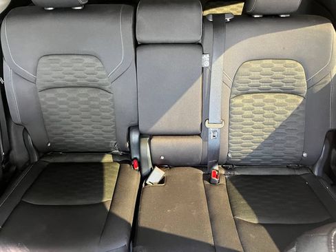 Used 2024 Nissan Pathfinder SV FWD image 16