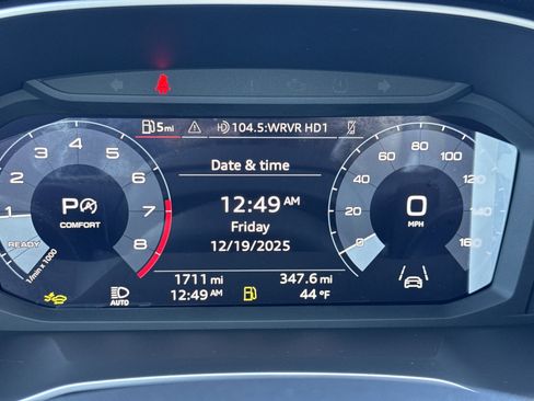 Used 2025 Audi Q3 2.0T Premium w/ Convenience Package image 11