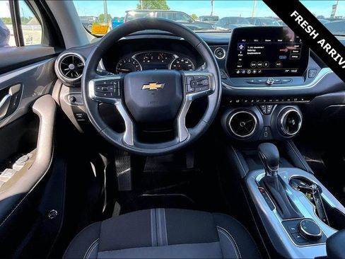 Used 2024 Chevrolet Blazer LT w/ Convenience Package FWD image 10