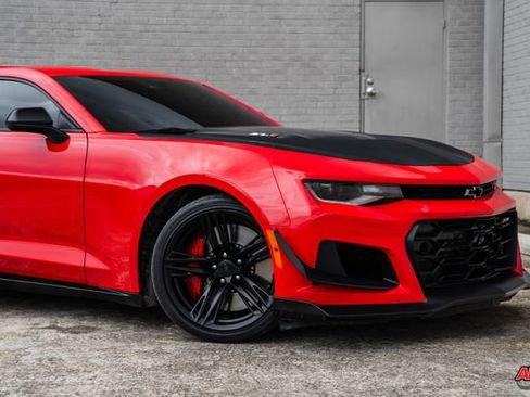 Used 2020 Chevrolet Camaro ZL1 RWD image 35