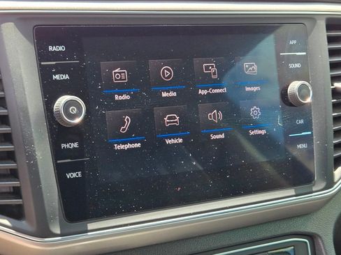 Used 2018 Volkswagen Atlas SE FWD image 19