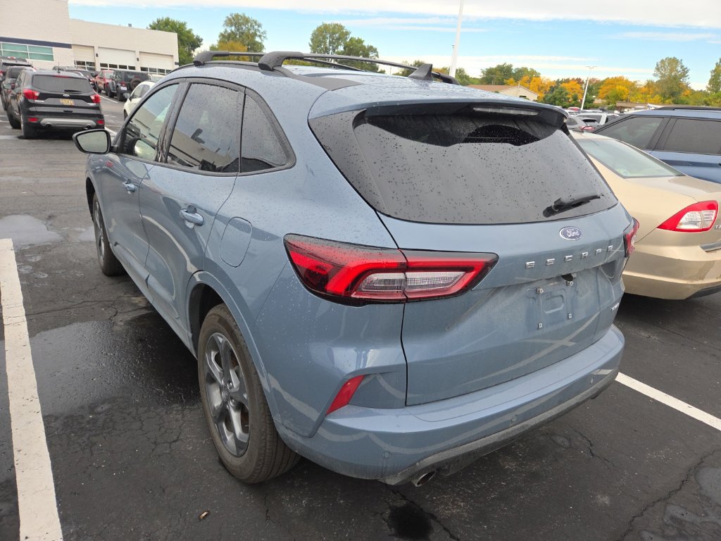 Certified 2024 Ford Escape ST-Line w/ Tech Pack #1 AWD/4WD image 6