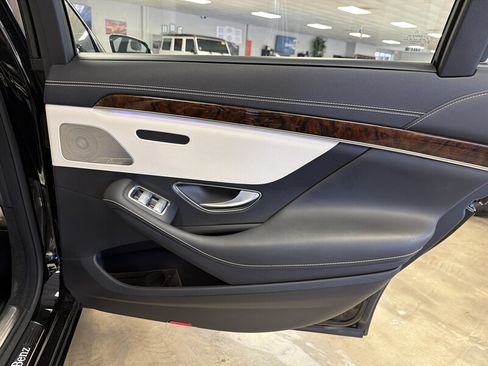 Used 2015 Mercedes-Benz S 550 Sedan image 50