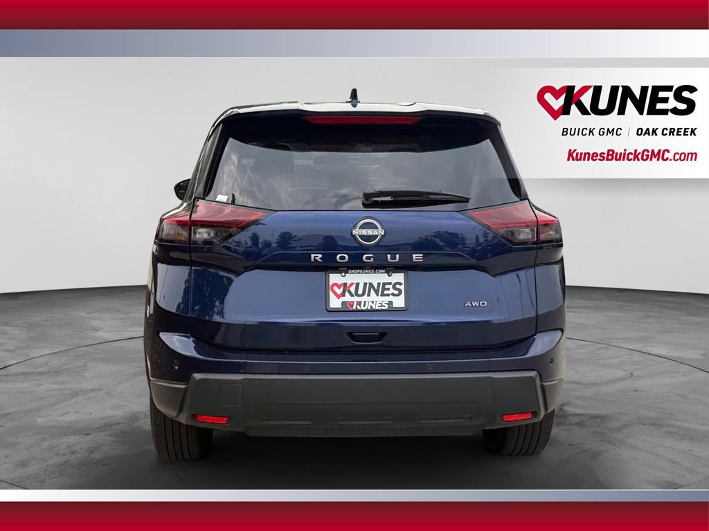 Used 2026 Nissan Rogue SV AWD/4WD image 9