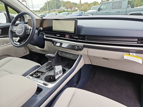New 2026 Kia Carnival SX Prestige image 16
