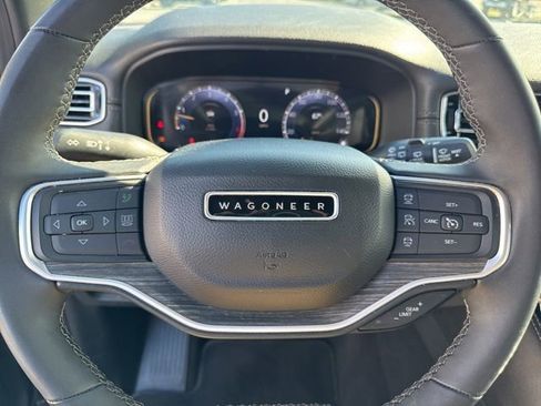 Used 2024 Jeep Wagoneer Series II AWD/4WD image 32