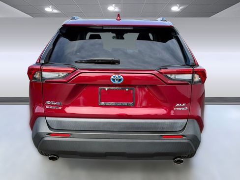 Certified 2021 Toyota RAV4 XLE image 10