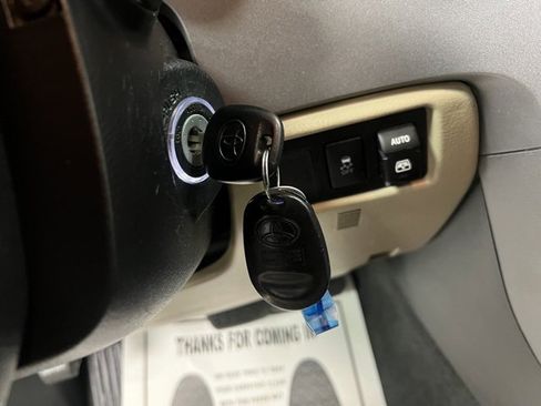 Used 2012 Toyota Sequoia Platinum image 34