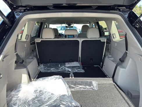 New 2026 Volkswagen Atlas SE image 12