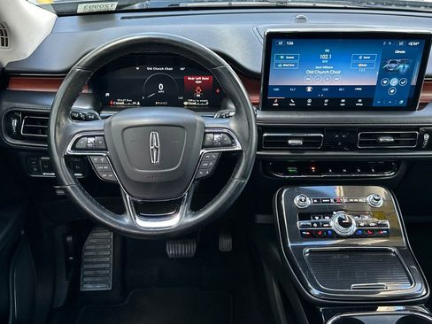 Certified 2022 Lincoln Nautilus Reserve w/ Luxury Package image 13