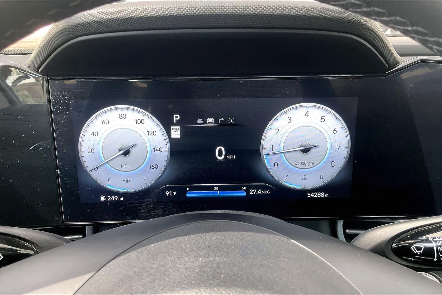 Certified 2025 Hyundai Elantra Limited FWD image 26