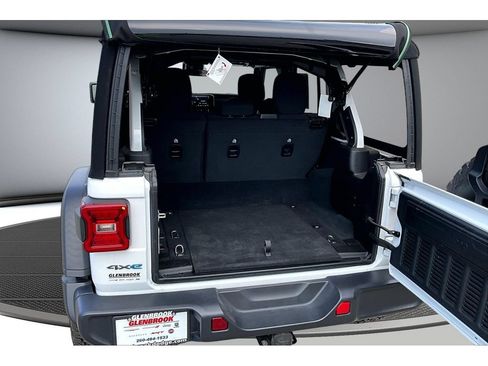 Certified 2024 Jeep Wrangler Unlimited Rubicon 4xe AWD/4WD image 40