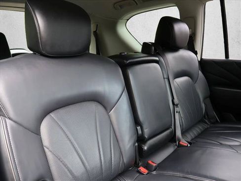 Used 2017 INFINITI QX80 4WD w/ Deluxe Technology Package image 30