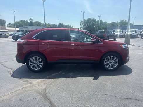 Used 2019 Ford Edge Titanium w/ Equipment Group 301A AWD/4WD image 4