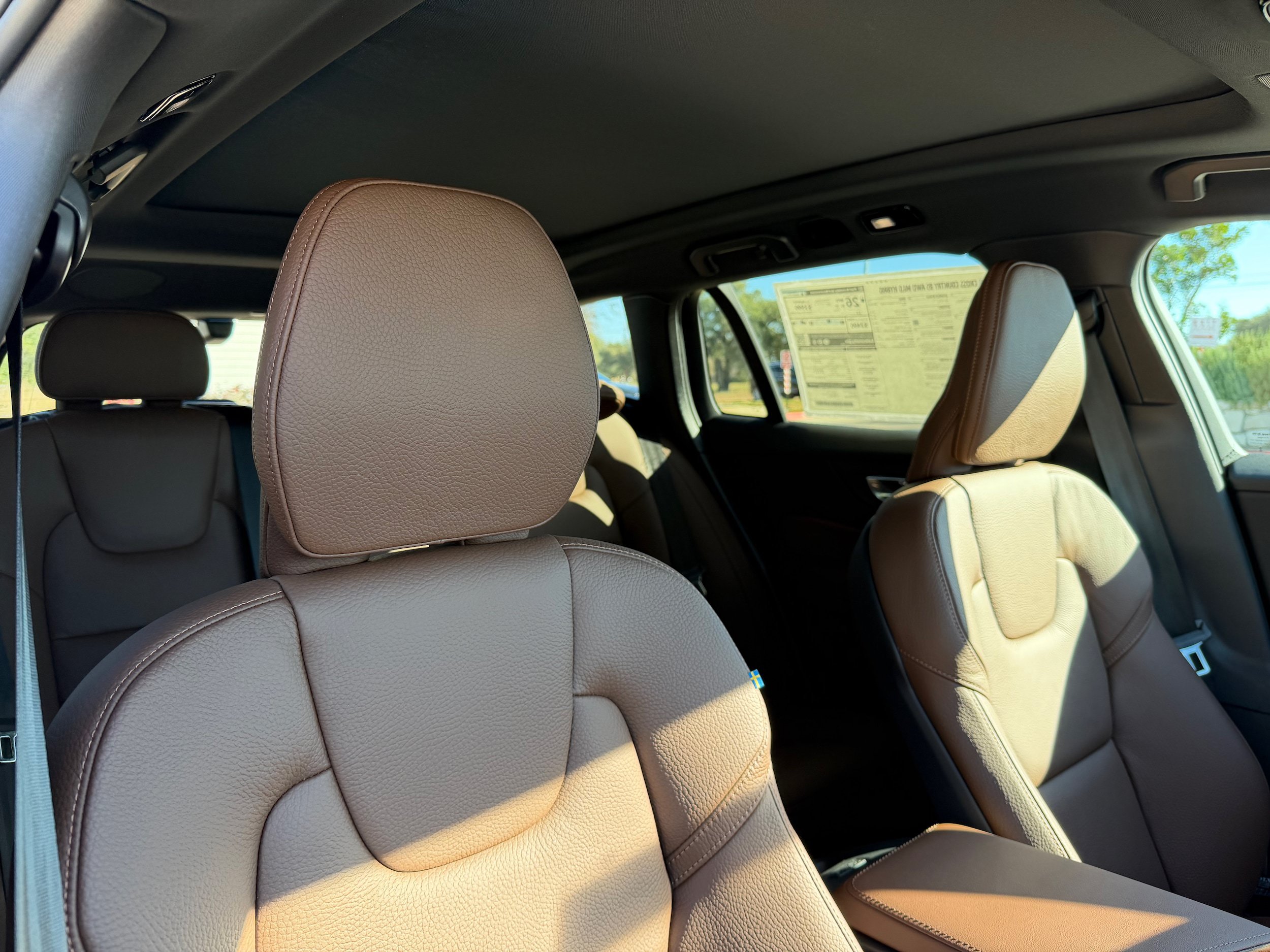 New 2026 Volvo V60 B5 Cross Country Plus w/ Protection Package Premier AWD/4WD image 9