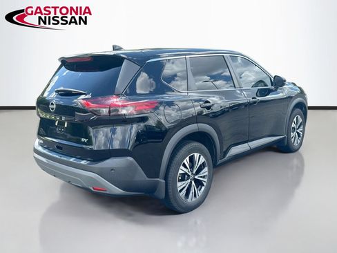 Used 2022 Nissan Rogue SV FWD image 9