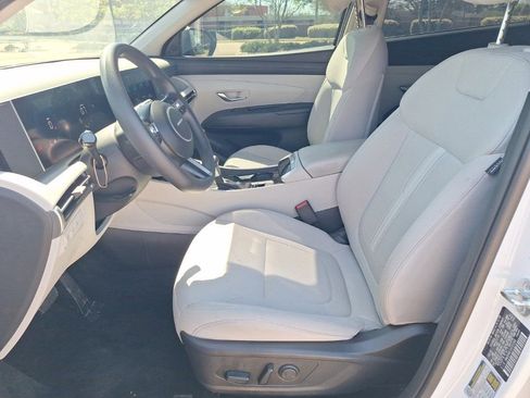 Used 2025 Hyundai Tucson SEL FWD image 19