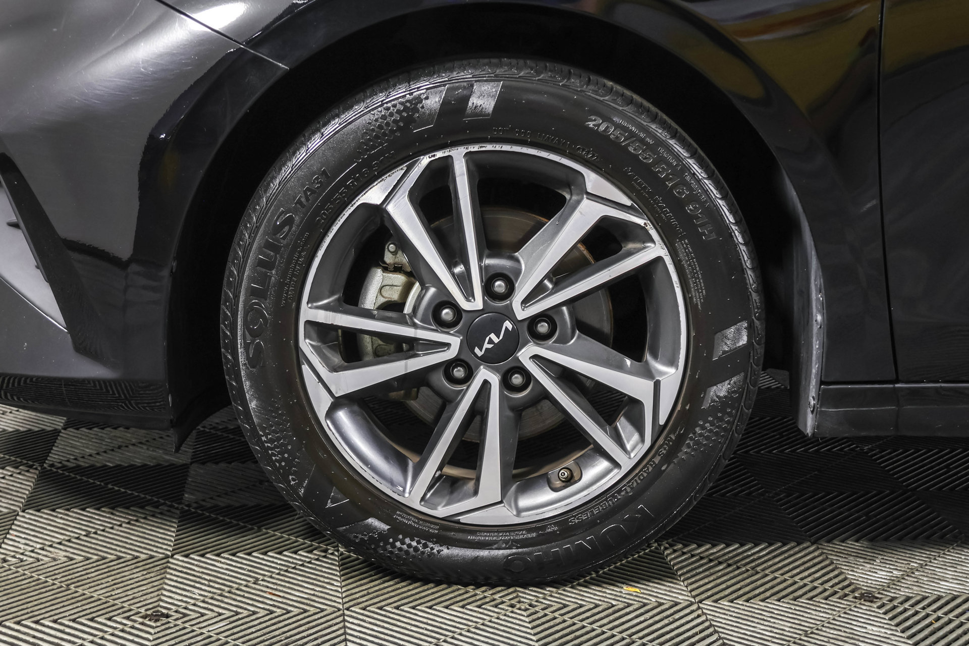 Used 2023 Kia Forte LXS w/ LXS Technology Package FWD image 20