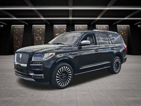 Used 2020 Lincoln Navigator Black Label w/ Cargo Convenience Package image 7