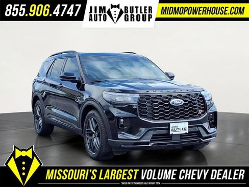 Used 2025 Ford Explorer ST w/ Sun And Sound Package AWD/4WD image 2