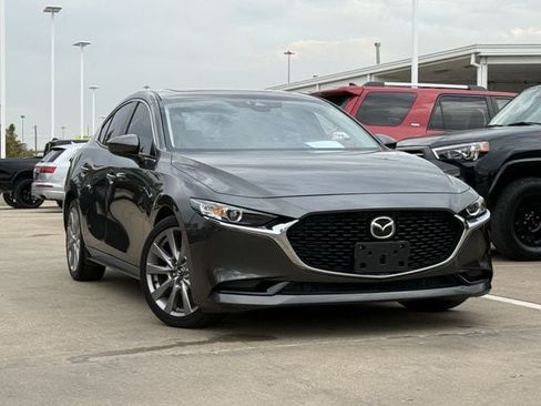 Used 2023 MAZDA MAZDA3 s FWD image 2