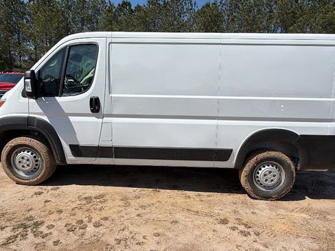 New 2026 RAM ProMaster 2500 w/ Convenience Group image 11