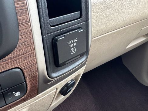 Used 2018 RAM 1500 Laramie w/ Convenience Group AWD/4WD image 28