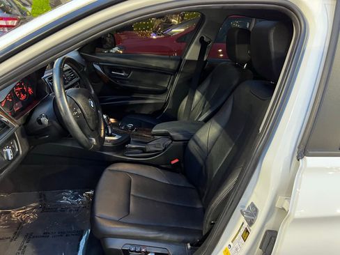 Used 2017 BMW 320i Sedan image 16