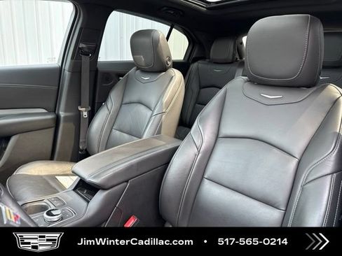Used 2022 Cadillac XT4 Premium Luxury w/ Technology Package AWD/4WD image 6