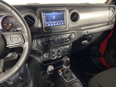 Used 2023 Jeep Wrangler Unlimited Sport AWD/4WD image 27
