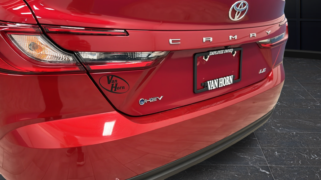Used 2025 Toyota Camry LE FWD image 34