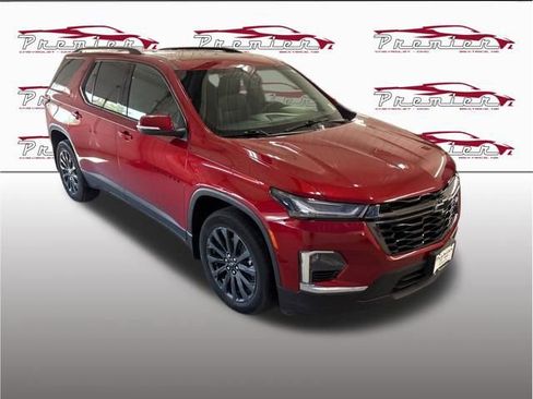Used 2023 Chevrolet Traverse RS w/ LPO, Cargo Package AWD/4WD image 9