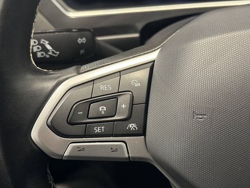 Used 2023 Volkswagen Tiguan SE AWD/4WD image 26