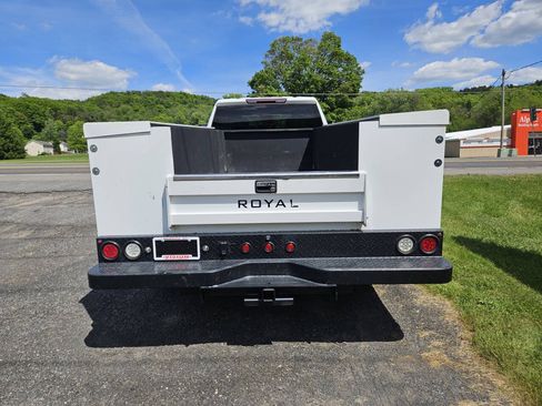 Used 2022 Chevrolet Silverado 3500 W/T w/ WT Convenience Package AWD/4WD image 8