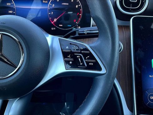 Used 2025 Mercedes-Benz C 300 4MATIC Sedan image 21