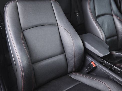 Used 2011 BMW 1 Series M image 60