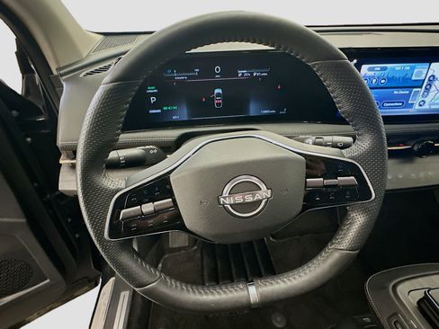 Used 2024 Nissan Ariya AWD image 18