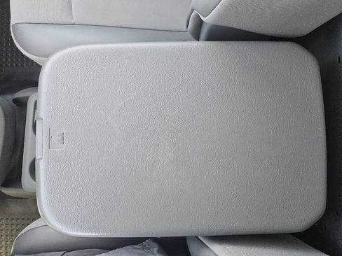 Used 2020 Nissan NV 2500 SV image 37