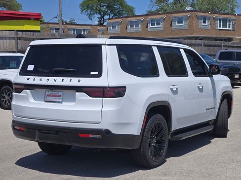 New 2025 Jeep Wagoneer Series II w/ Convenience Group I image 11