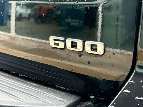 Used 2025 Cadillac Escalade Premium Luxury image 8