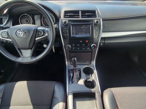 Used 2016 Toyota Camry SE image 23