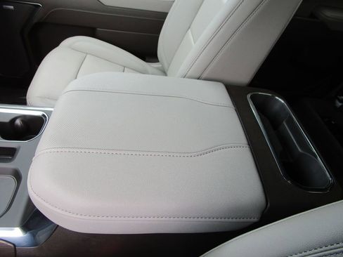 New 2026 GMC Sierra 1500 SLT w/ SLT Premium Plus Package image 44