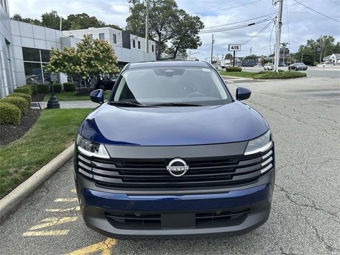 Certified 2025 Nissan Kicks SV image 3