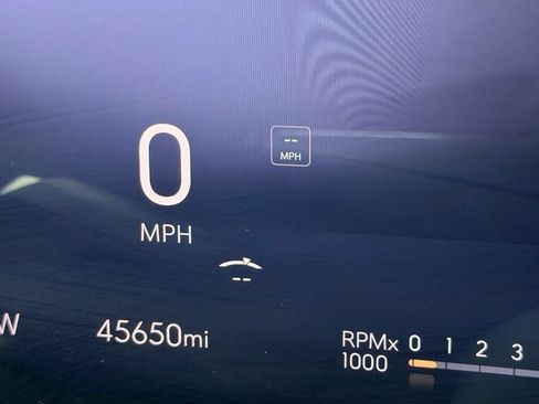 Used 2024 Buick Envision Preferred AWD/4WD image 32