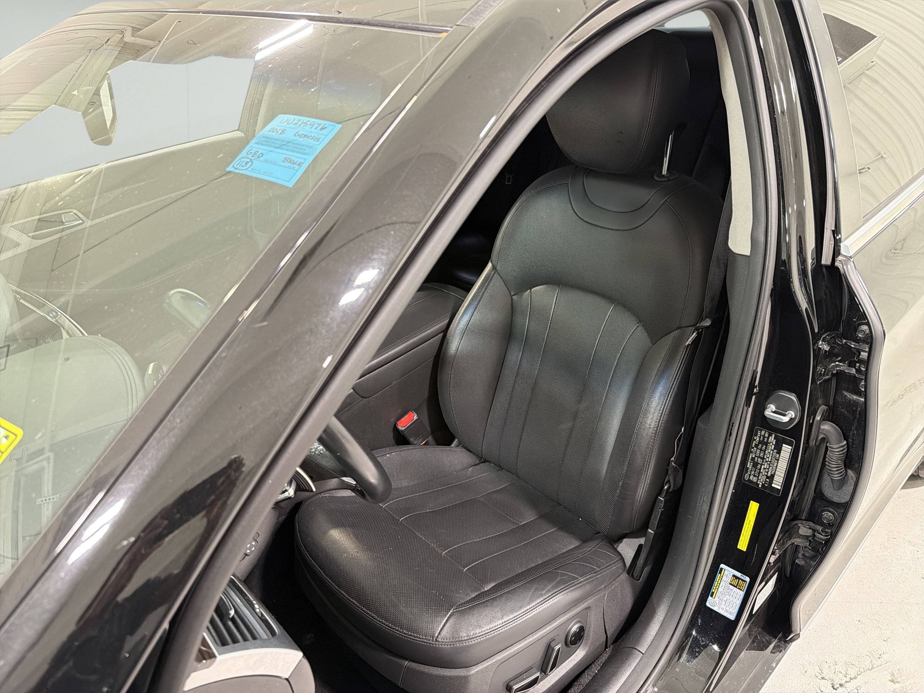 Used 2018 Genesis G80 3.8 RWD image 9