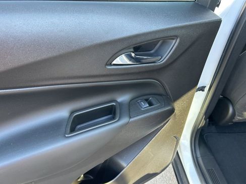 Certified 2018 Chevrolet Equinox LT image 32