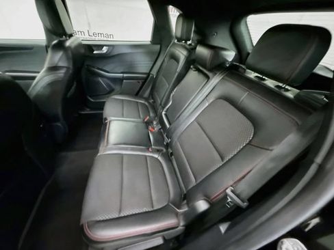 Certified 2025 Ford Escape ST-Line AWD/4WD image 23