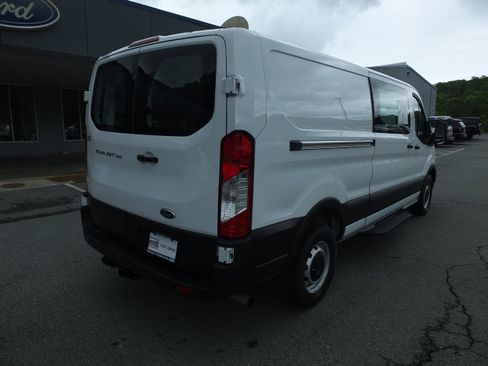 Used 2023 Ford Transit 250 Low Roof RWD image 3